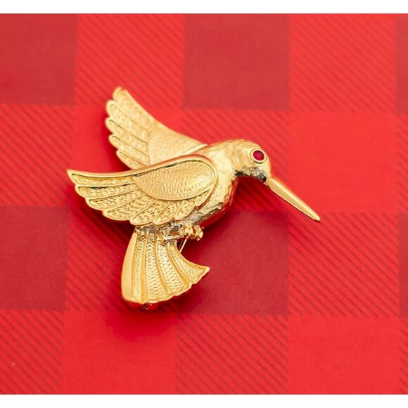 Vintage Mid Century Hummingbird Gold Tone Brooch by Avon - O5 - Picture 1 of 2